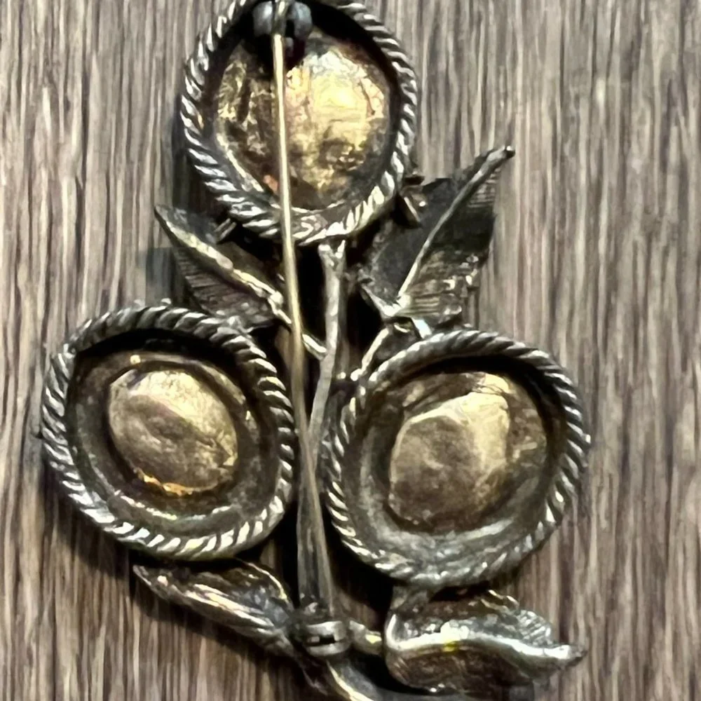 Bronze/Jade . Three Leaf clover Brooch pin. - Picture 2 of 2